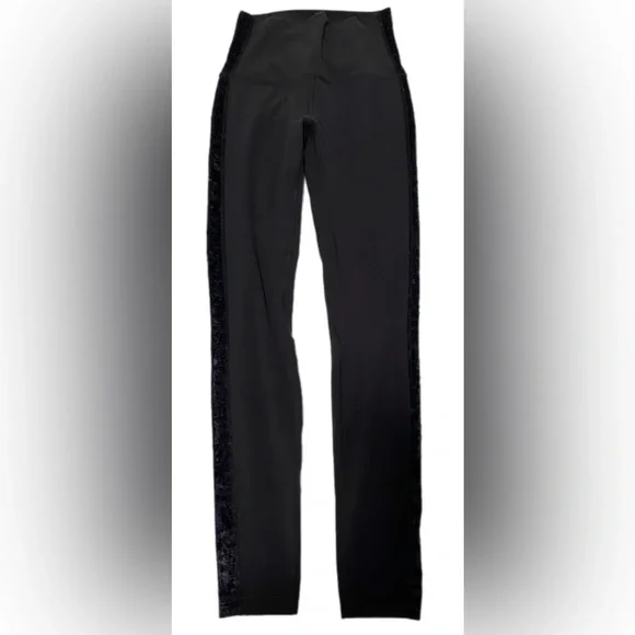 Lululemon Align Super High
Rise Leggings Crushed Velvet black 6 - Picture 12 of 15